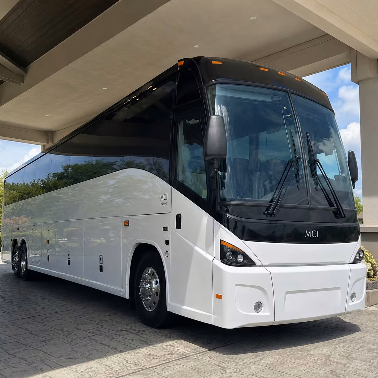 hotel shuttles and multi stop airport runs in troy are easier than you think