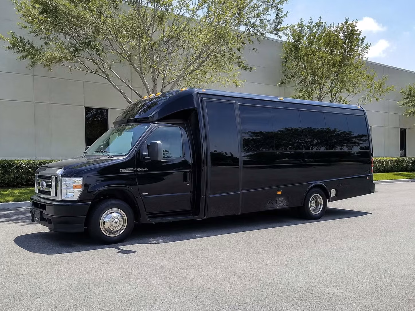 troy 20 passenger minibus rental